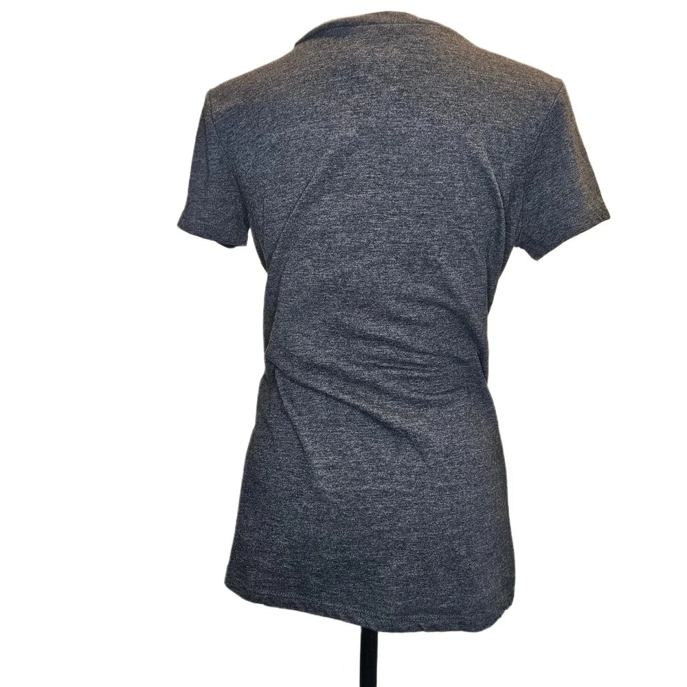 NFL Carolina Panthers Size Medium Gray Short Sleeve Crew Neck Tee Shirt‎